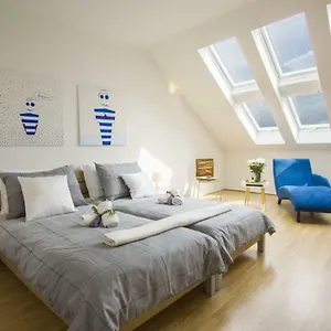  Apartment West Coast Luxury